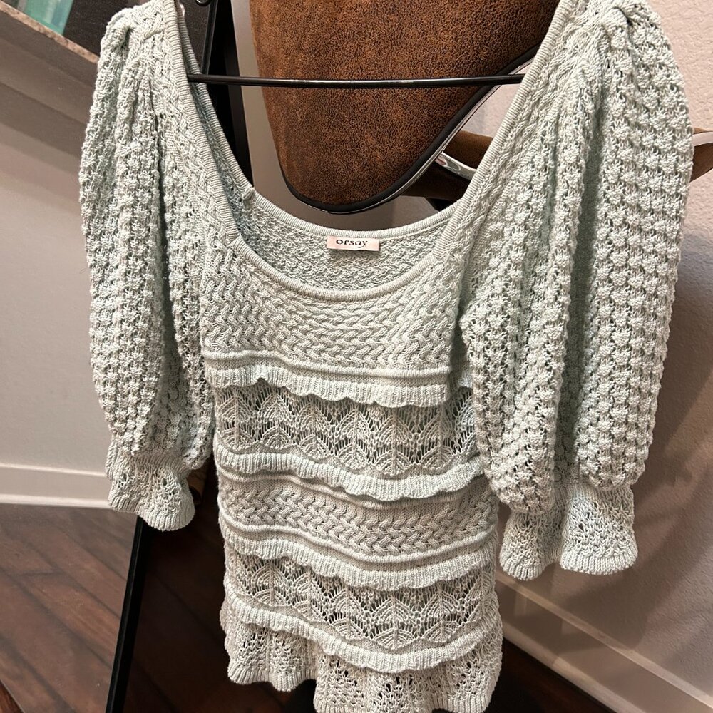 Summer sweater - puffed sleeve, square neck